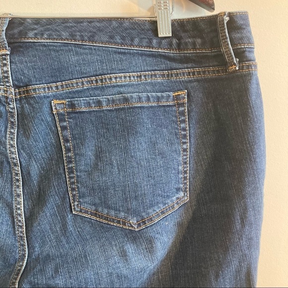 TORRID  SZ 22R Vintage Stretch Skinny Medium Wash Jeans - Picture 4 of 8